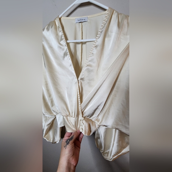 NWOT Gorgeous White Blouse - Picture 10 of 11